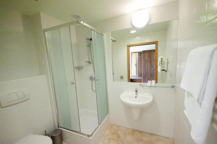 Hotel A4 Mop Kepnica Jaworzno Cameră foto